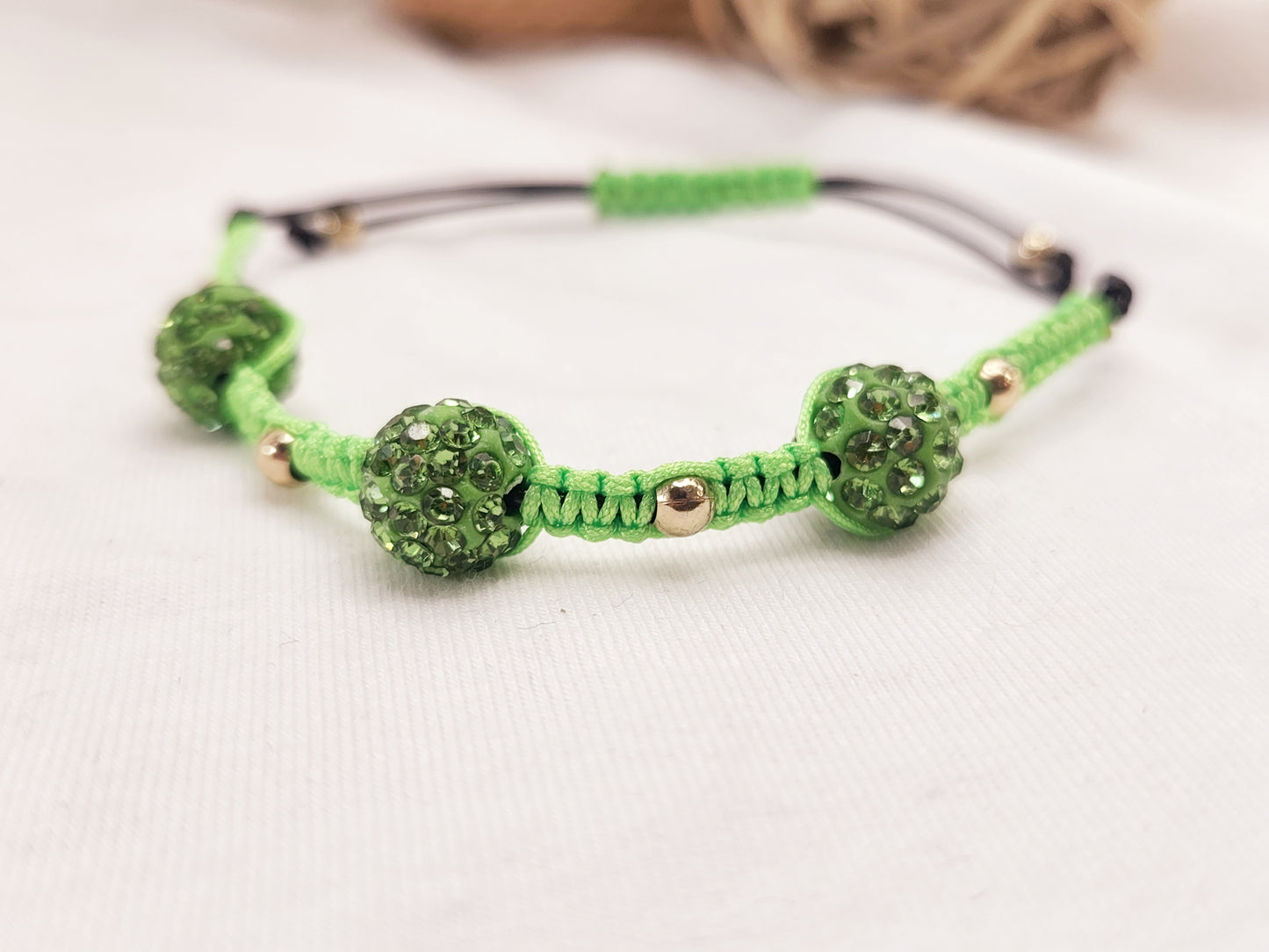 Pulseras de cuentas de arcilla con cristales