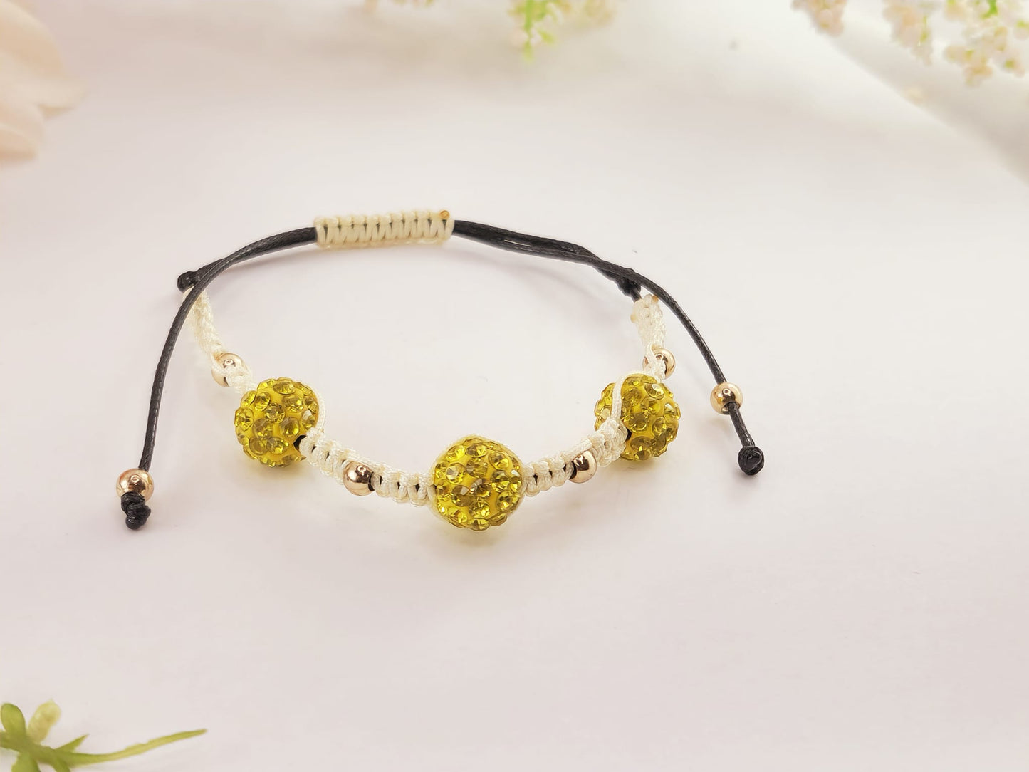 Pulseras de cuentas de arcilla con cristales