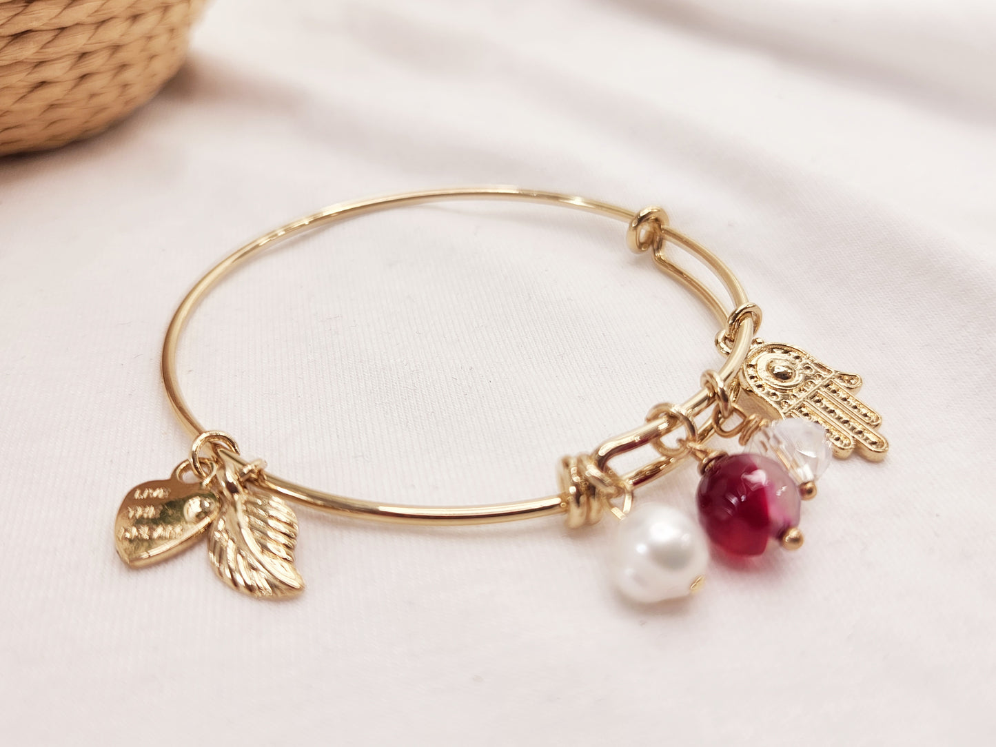 Pulsera Ajustable Oro Laminado con Jade-Hamsa-Perla