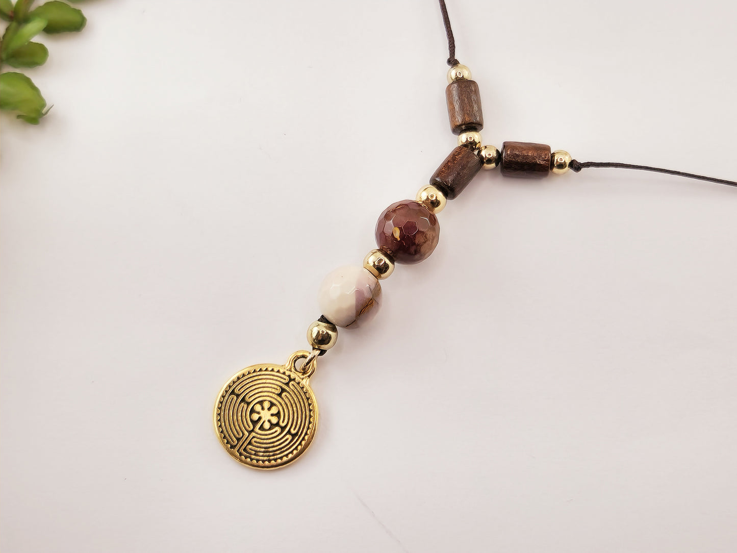 Thread Necklace - Wood - Faceted Mookaite Stone - Labyrinth Pendant