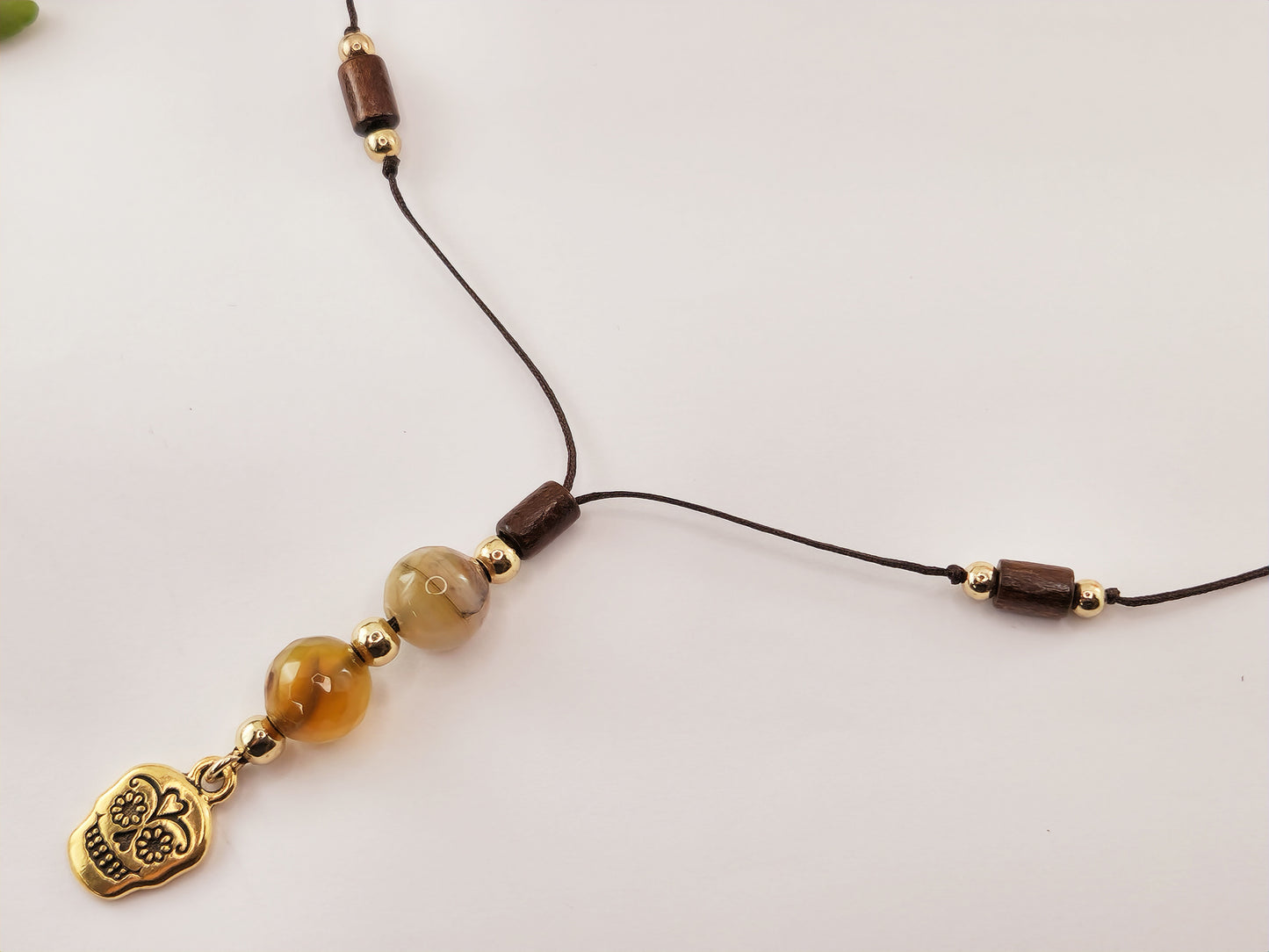 Thread Necklace - Wood - Agate Stone - Skull