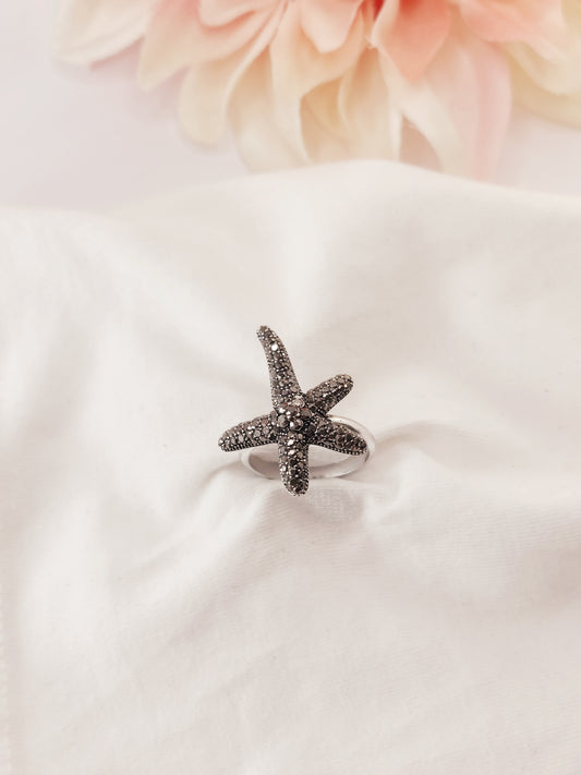 Sara Silver Starfish Marquise Ring