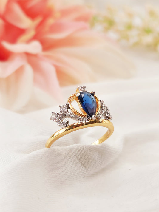 Anillo Gilda Corona Tiara con Cristal Azul