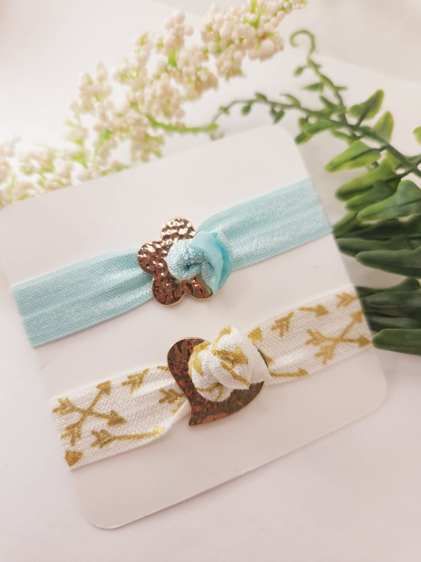 Elastic ribbon bracelets with gold charm