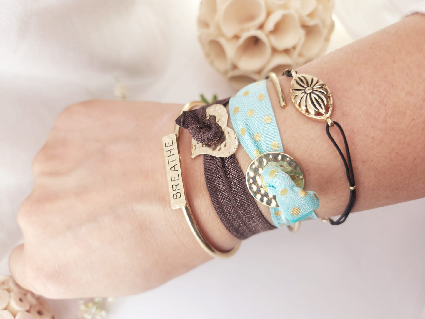 Elastic ribbon bracelets with gold charm