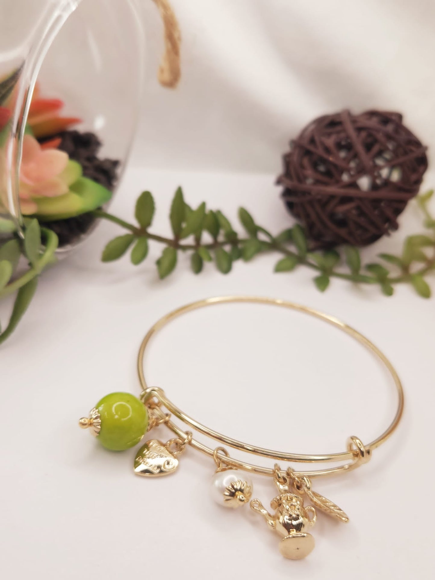 Pulsera Ajustable Oro Laminado Con Perla y Luminosa Verde