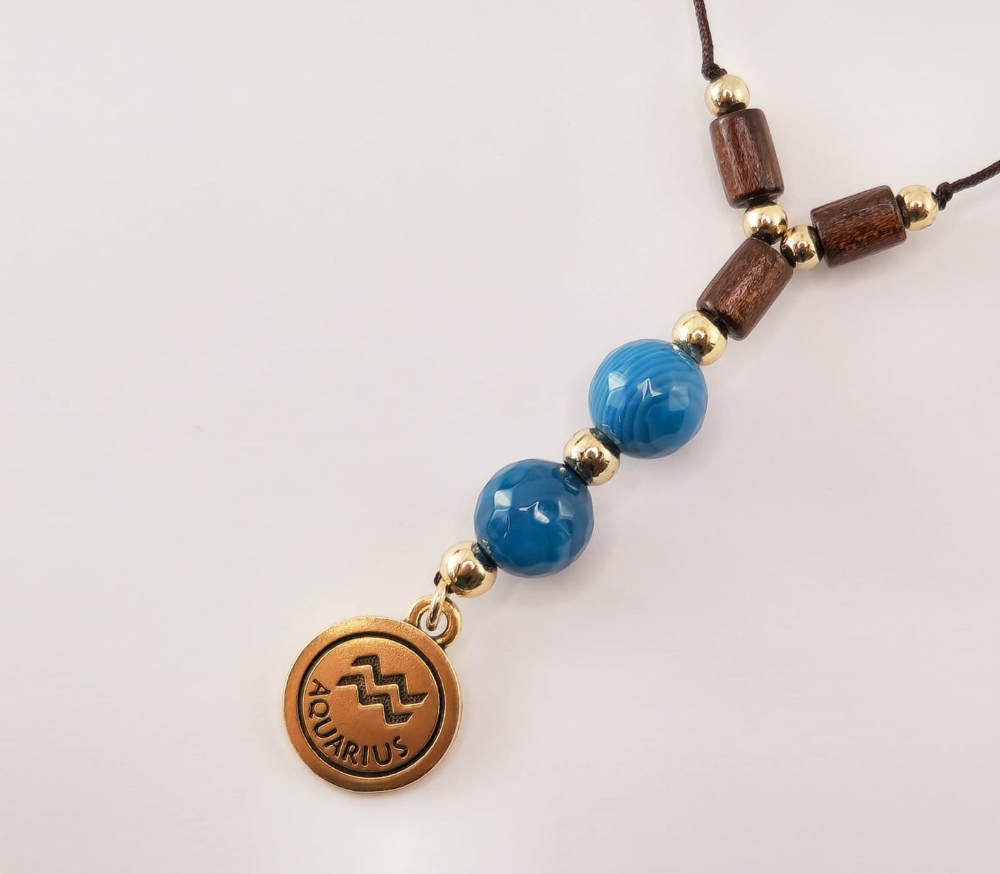 Thread Necklace - Wood - Agate Stone - Aquarius Sign Pendant